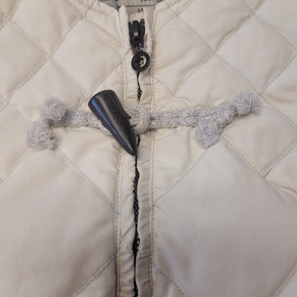 Eddie Bauer Women's White Gray Quilted Down Vest With Toggles Size Medium - Picture 6 of 12